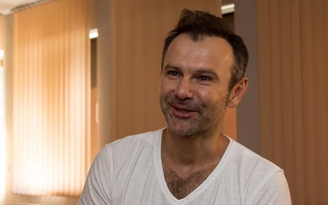 Вакарчук так зажег концертом Ивано-Франковск, что у музыканта сгорели джинсы Вакарчук так зажег концертом Ивано-Франковск, что у музыканта сгорели джинсы