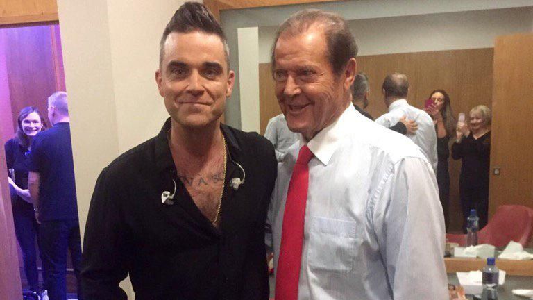 Роббі Вільямс зробив татуювання в честь покійного "Джеймса Бонда" Роббі Вільямс зробив татуювання в честь покійного "Джеймса Бонда"