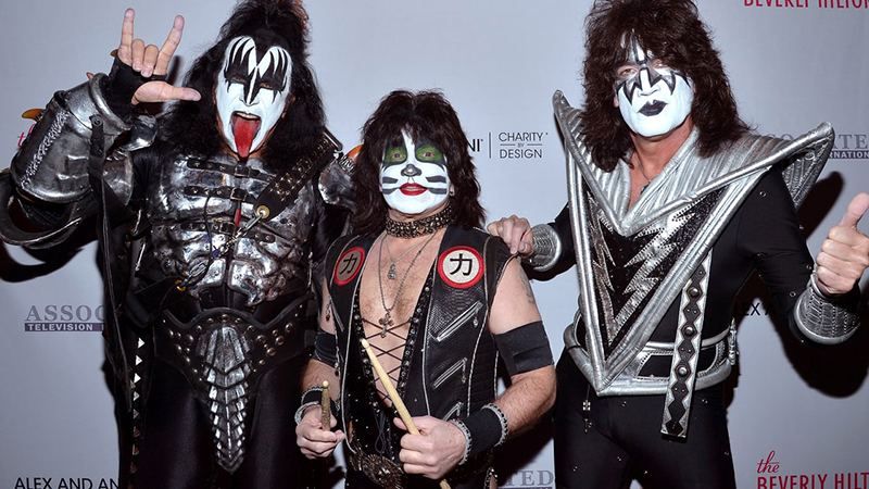 Лідер гурту Kiss хоче запатентувати "козу" Лідер гурту Kiss хоче запатентувати "козу"