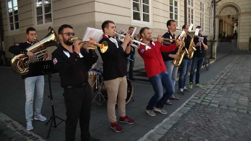 Мир сегодня отмечает Праздник музыки
Мир сегодня отмечает Праздник музыки