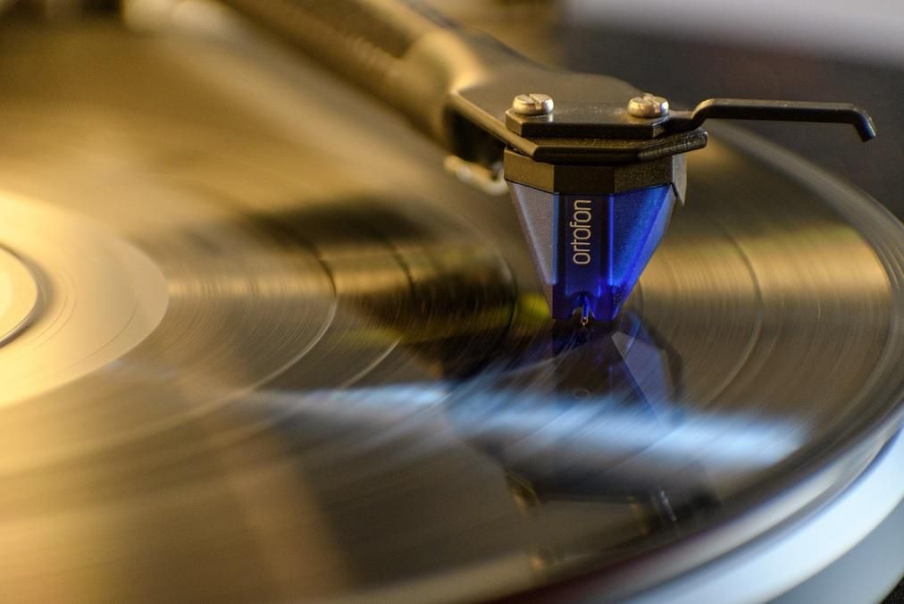 Sony снова начнут производить виниловые пластинки после 30 лет перерыва
