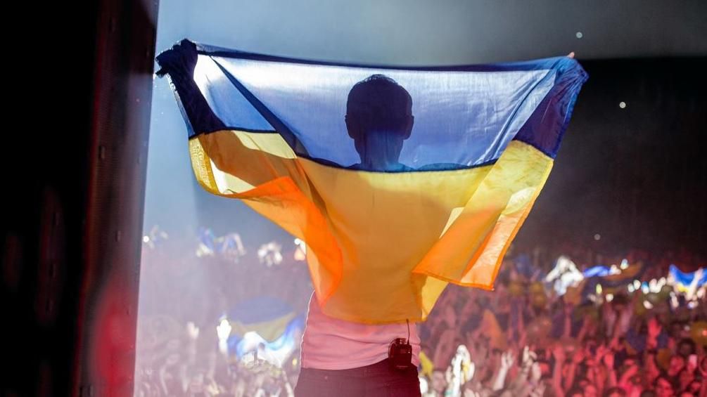 До мурашок, – Вакарчук показав перше виконання гімну України До мурашок, – Вакарчук показав перше виконання гімну України