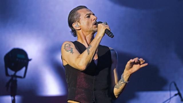Концерт Depeche Mode в Беларуси отменен: фото Дэйва Гаана в больнице