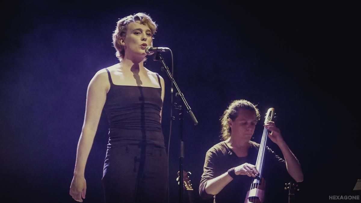 Умерла певица Барбара Велденс на сцене на своем концерте Умерла певица Барбара Велденс на сцене на своем концерте