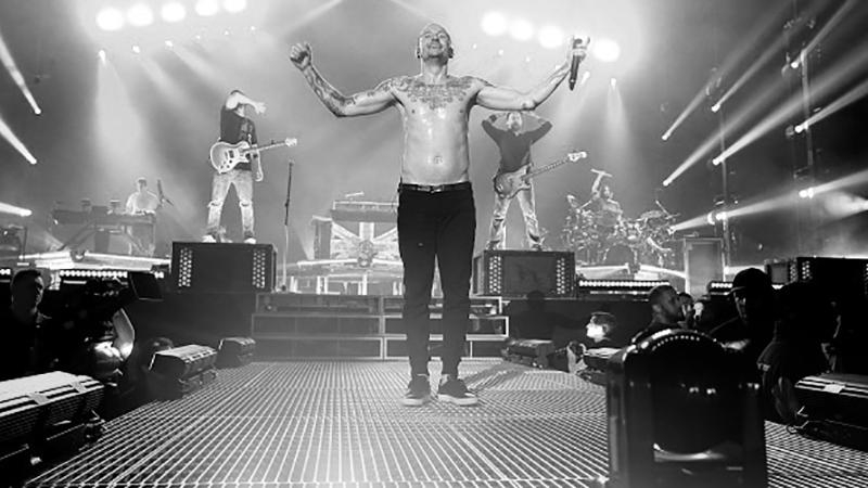 Журналист отметил интересную деталь относительно смерти вокалиста Linkin Park Беннингтона