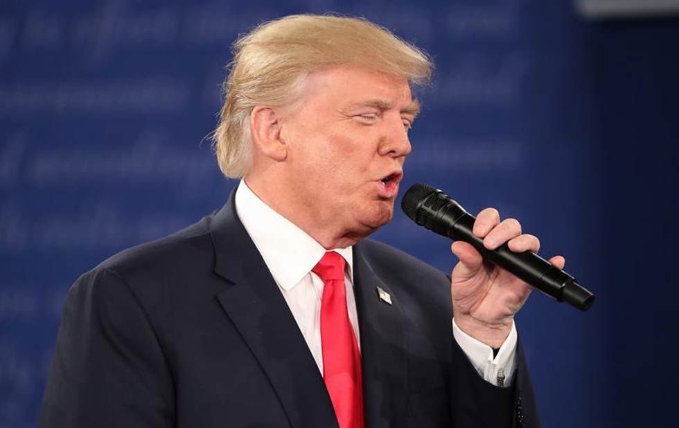 Трамп "заспівав" Despacito: в мережі опублікували потішне відео Трамп "заспівав" Despacito: в мережі опублікували потішне відео