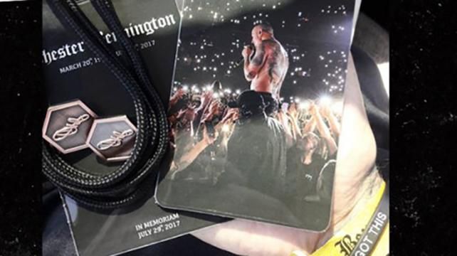 З похорону Честера Беннінгтона продавали сувеніри на eBay З похорону Честера Беннінгтона продавали сувеніри на eBay