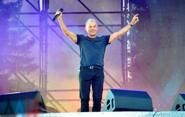 В окупованому Донецьку виступив відомий російський співак В окупованому Донецьку виступив відомий російський співак