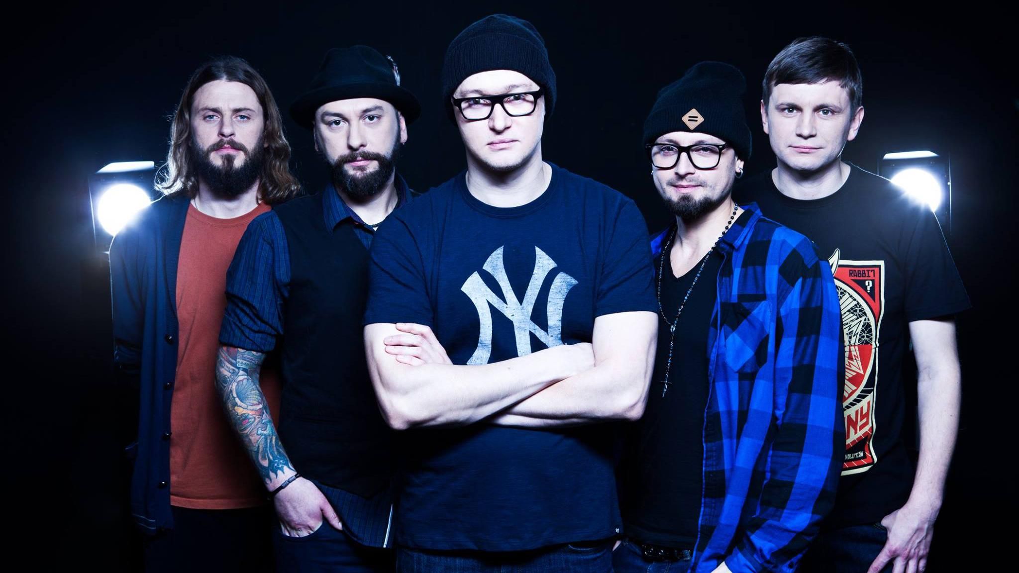 Лідер "Бумбокс" розповів про нещодавній проукраїнський концерт у Криму, який так і не відбувся Лідер "Бумбокс" розповів про нещодавній проукраїнський концерт у Криму, який так і не відбувся