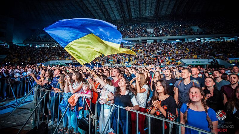 Молоді виконавці і справжні зірки: відбувся грандіозний телепроект "Українська пісня"