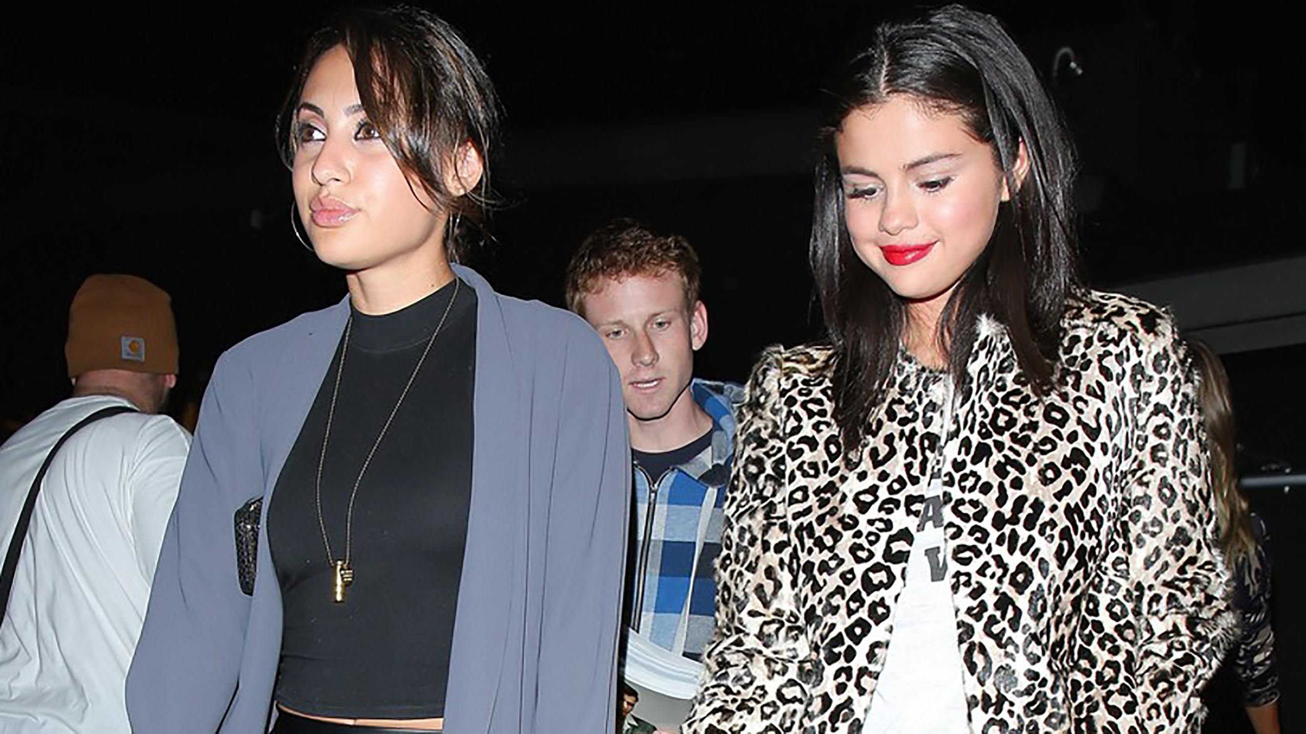 Селене Гомез пересадили почку ее подруги Франсии Райс Селене Гомез пересадили почку ее подруги Франсии Райс