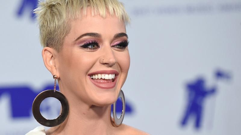 Не узнать: Кэти Перри показала раритетное фото с юности Не узнать: Кэти Перри показала раритетное фото с юности