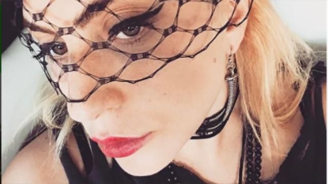 Леди Гага отменила тур по Европе из-за серьезных проблем со здоровьем Леди Гага отменила тур по Европе из-за серьезных проблем со здоровьем