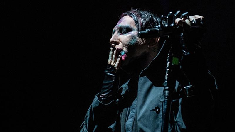 Мэрилин Мэнсон отменил концерты из-за серьезной травмы Мэрилин Мэнсон отменил концерты из-за серьезной травмы