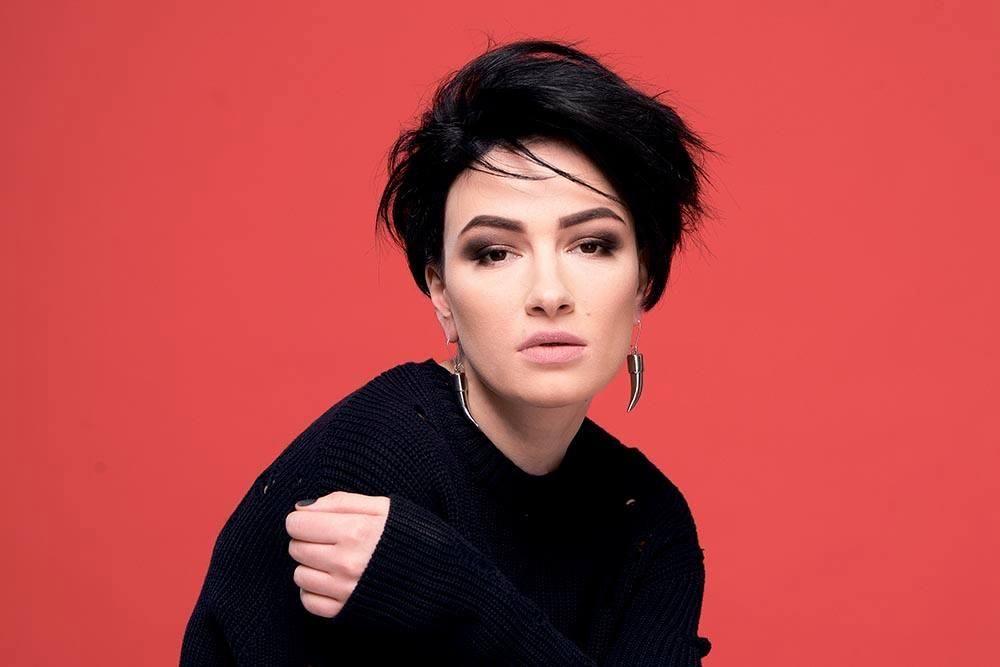 Мошенники выманили у семьи известной украинской певицы большую сумму денег Мошенники выманили у семьи известной украинской певицы большую сумму денег