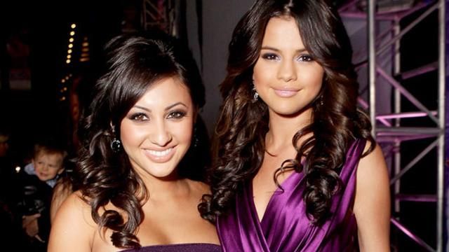 Франсия Райс публично показала шрам после трансплантации почки для Селены Гомес Франсия Райс публично показала шрам после трансплантации почки для Селены Гомес