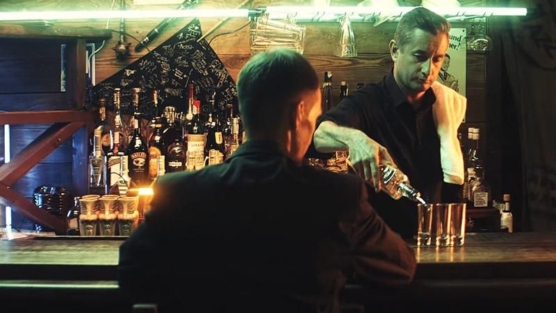 Від чорної люті лікує водяра: "Жадан і Собаки" презентували потужний кліп на пісню "Бухло" Від чорної люті лікує водяра: "Жадан і Собаки" презентували потужний кліп на пісню "Бухло"