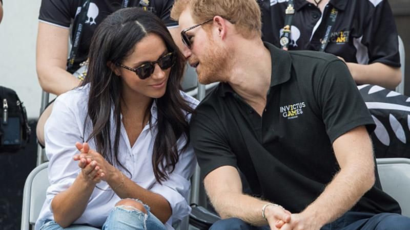 Принц Гарри и Меган Маркл впервые вместе встретились с Елизаветой II, – СМИ Принц Гарри и Меган Маркл впервые вместе встретились с Елизаветой II, – СМИ