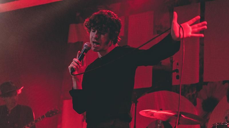 Лучи добра и света с туманного Альбиона: The Kooks сыграли концерт в Киеве Лучи добра и света с туманного Альбиона: The Kooks сыграли концерт в Киеве
