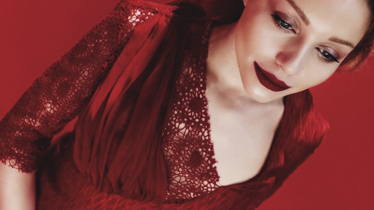 Тина Кароль растрогала соцсети поздровлением для сына: фото и видео