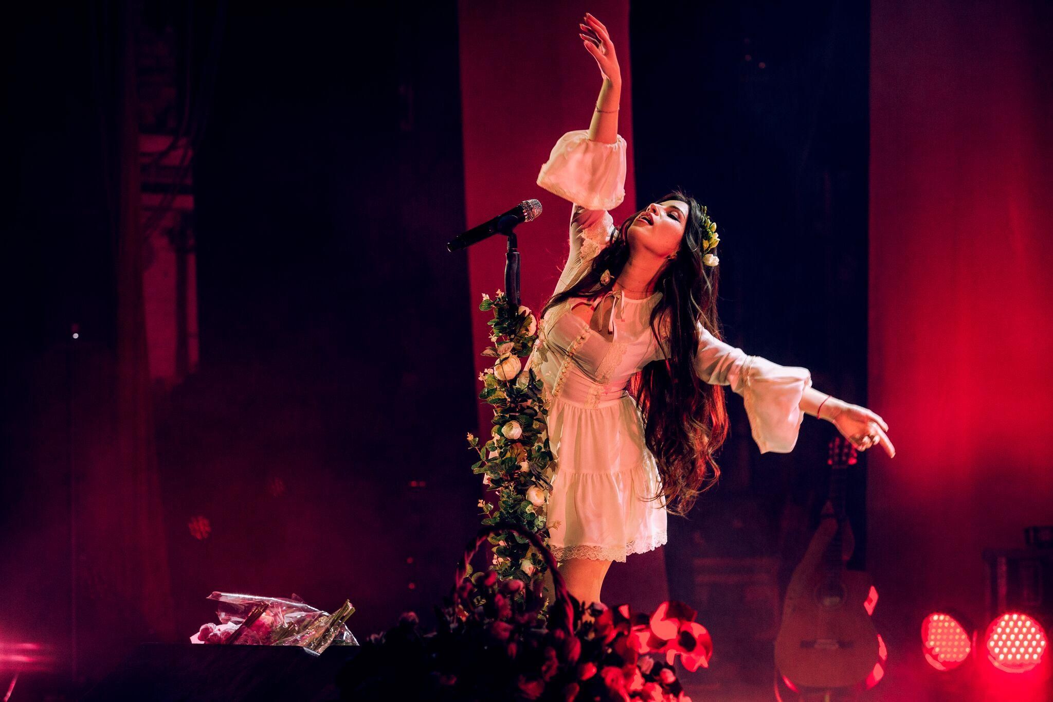 "Принцеса лемків" Христина Соловій підготувала справжній сюрприз для фанатів: ексклюзивні фото "Принцеса лемків" Христина Соловій підготувала справжній сюрприз для фанатів: ексклюзивні фото