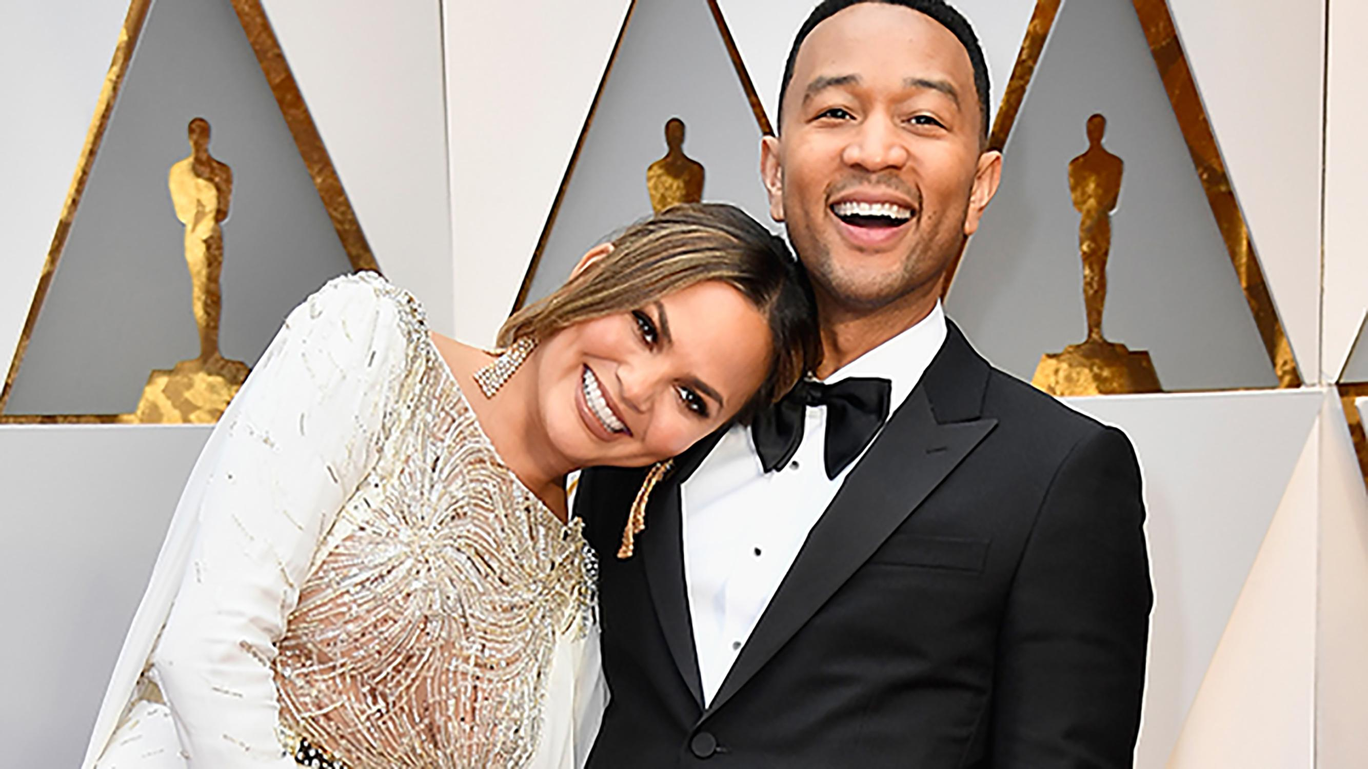 Крисси Тейген и Джон Ледженд во-второй раз станут родителями: фото