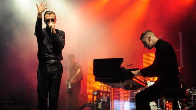 Hurts во Львове опоздали на 3 часа на концерт - реакция соцсетей