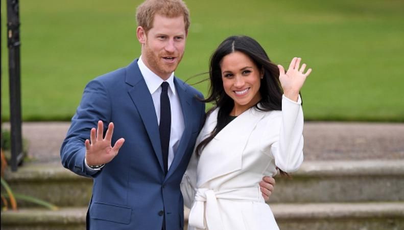 Помолвка Меган Маркл с принцем Гарри: королевскую пару оригинально поздравили Помолвка Меган Маркл с принцем Гарри: королевскую пару оригинально поздравили