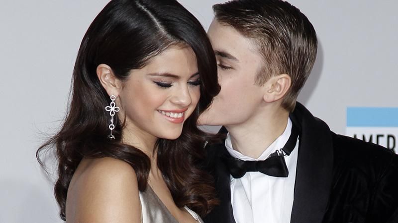Селена Гомес не спілкується з матір'ю через Джастіна Бібера, – ЗМІ Селена Гомес не спілкується з матір'ю через Джастіна Бібера, – ЗМІ