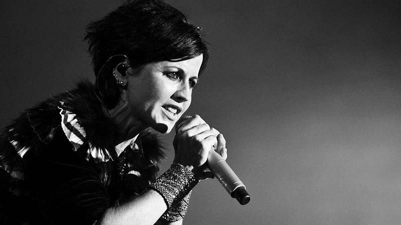 За лічені години до смерті вокалістка The Cranberries залишила повідомлення За лічені години до смерті вокалістка The Cranberries залишила повідомлення