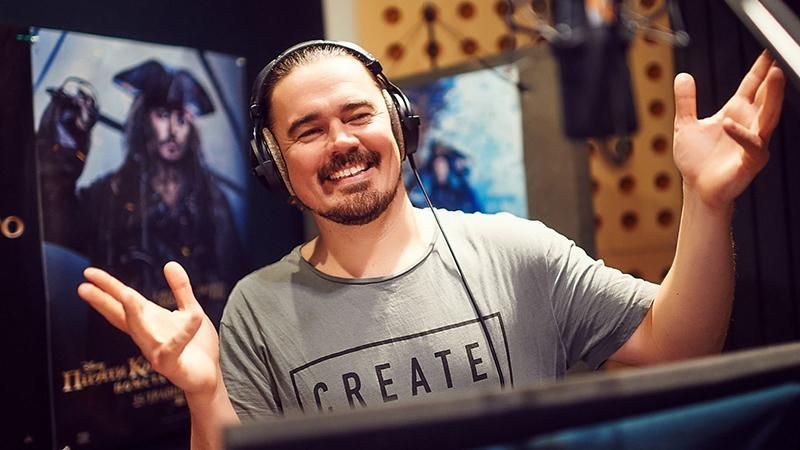 Вокалист ТНМК показал обтирание снегом на День Татьяны: видео Вокалист ТНМК показал обтирание снегом на День Татьяны: видео