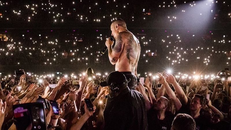 Музикант Linkin Park випустив міні-альбом в пам'ять про Честера Беннінгтона
Музикант Linkin Park випустив міні-альбом в пам'ять про Честера Беннінгтона