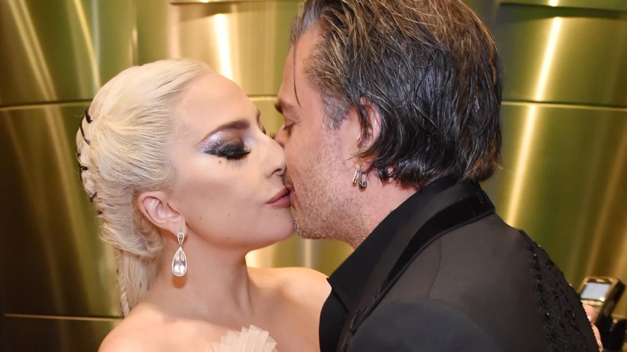 Леді Гага заручилась: співачка засвітила обручку на Греммі-2018