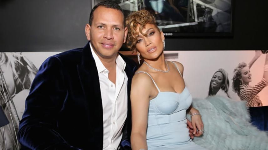 Дженнифер Лопес поразила роскошным образом с возлюбленным: фото Дженнифер Лопес поразила роскошным образом с возлюбленным: фото