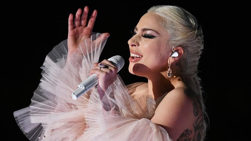Леді Гага терміново скасувала концерти в Європі через проблеми зі здоров'ям 