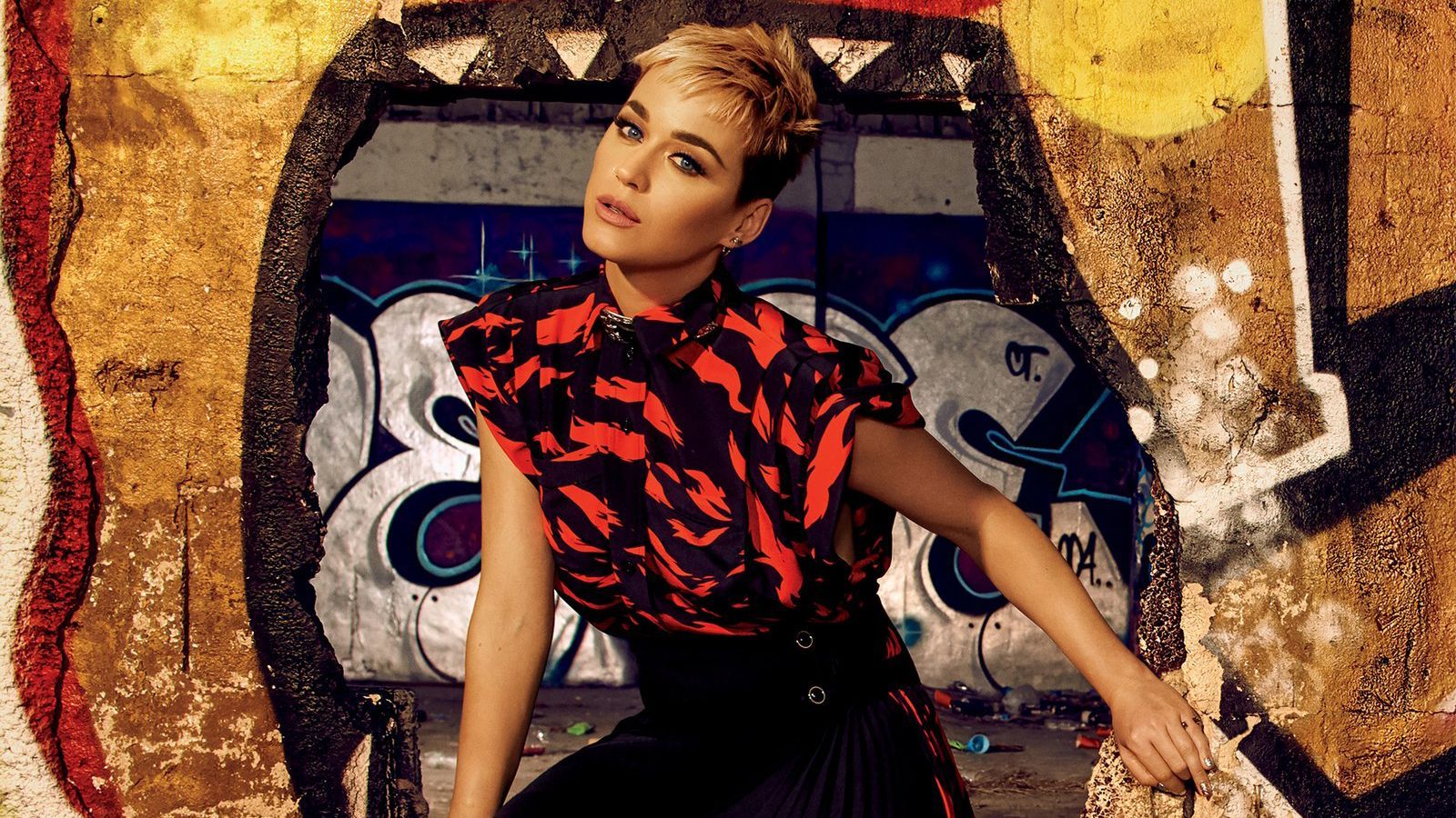 Кэти Перри примерила стильные образы для глянца Glamour: яркая фотосессия Кэти Перри примерила стильные образы для глянца Glamour: яркая фотосессия