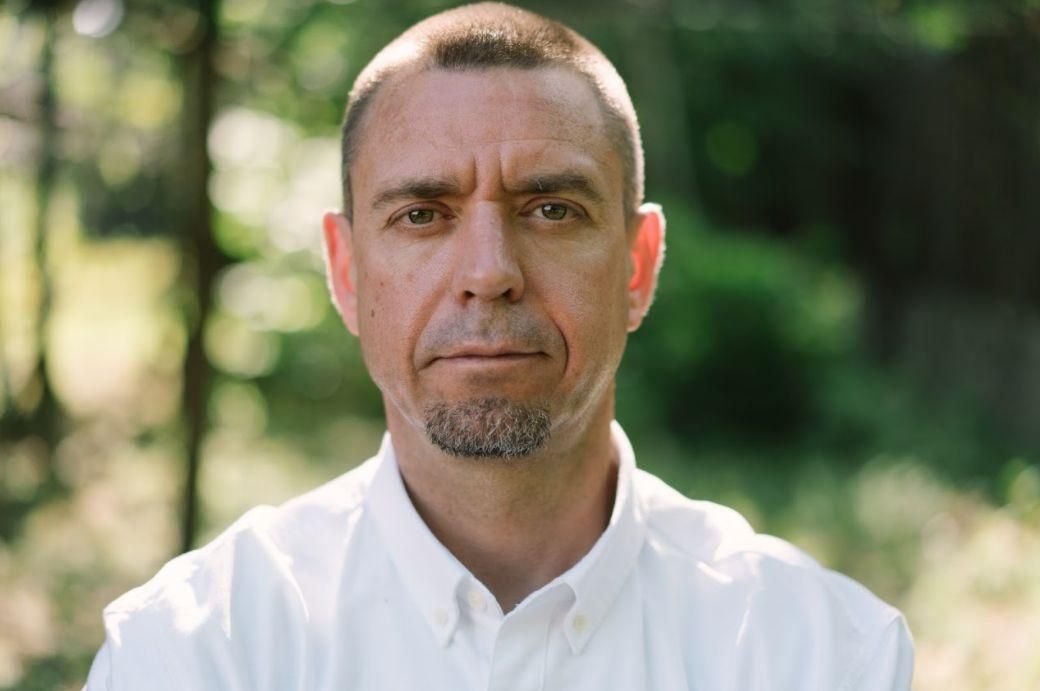 Лидер Brutto Сергей Михалок запустил новый проект с гитаристом "Океана Эльзы" Лидер Brutto Сергей Михалок запустил новый проект с гитаристом "Океана Эльзы"