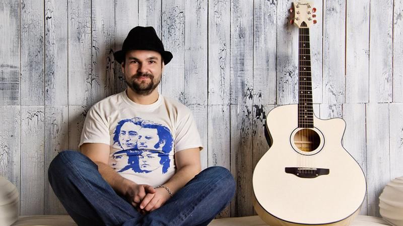 Музыкант Диля навсегда переезжает во Францию Музыкант Диля навсегда переезжает во Францию