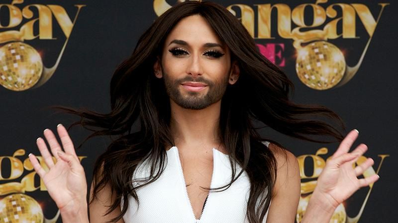 Кончита Вурст поразила странным нарядом на красной дорожке: фото Кончита Вурст поразила странным нарядом на красной дорожке: фото