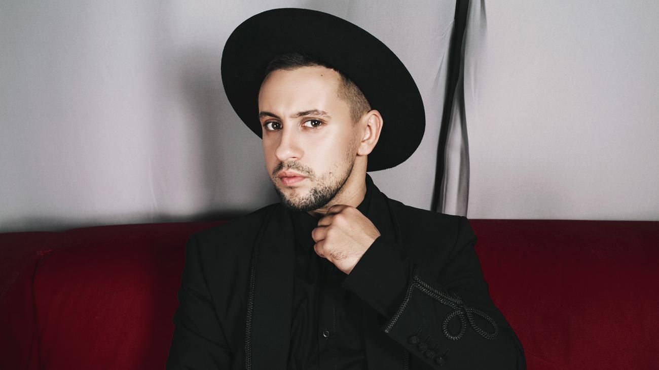 Монатік презентував зворушливий музичний текст на церемонії YUNA : відео Монатік презентував зворушливий музичний текст на церемонії YUNA : відео