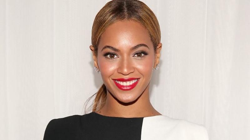 Бейонсе засветила соблазнительные ноги: фото Бейонсе засветила соблазнительные ноги: фото