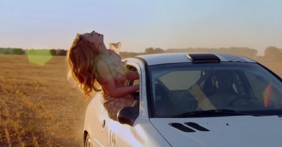 "Все во мне": Тина Кароль презентовала новый нежный видеоклип "Все во мне": Тина Кароль презентовала новый нежный видеоклип