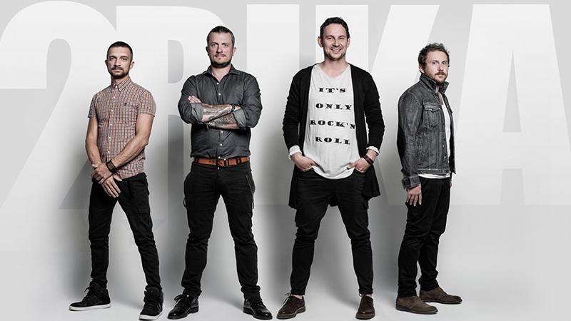 Гурт "Друга Ріка" зустріли в Луцьку з оригінальним подарунком: фото Гурт "Друга Ріка" зустріли в Луцьку з оригінальним подарунком: фото