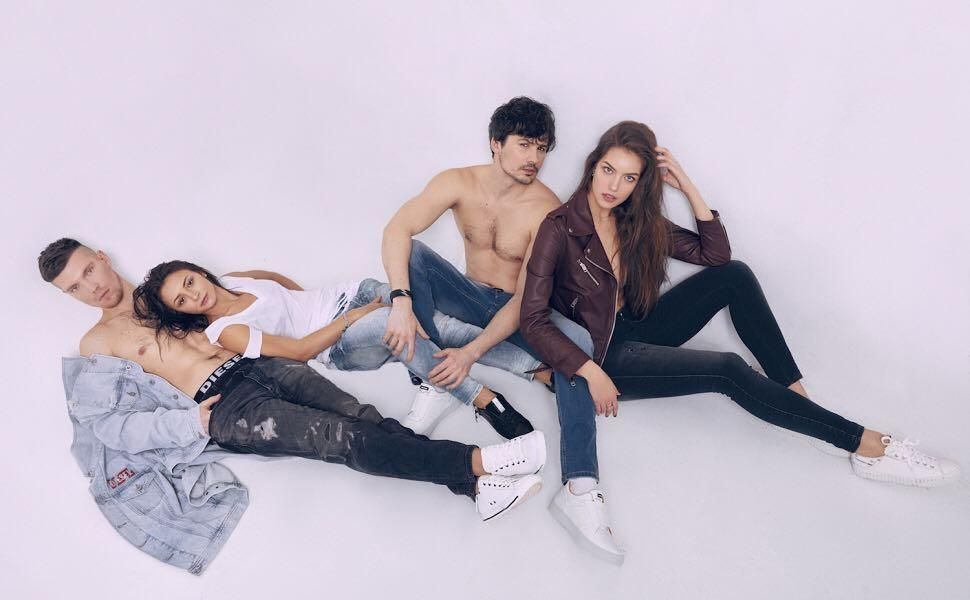 Звезды проекта "Танцы со звездами" примерили стильные образы итальянского бренда Diesel Звезды проекта "Танцы со звездами" примерили стильные образы итальянского бренда Diesel