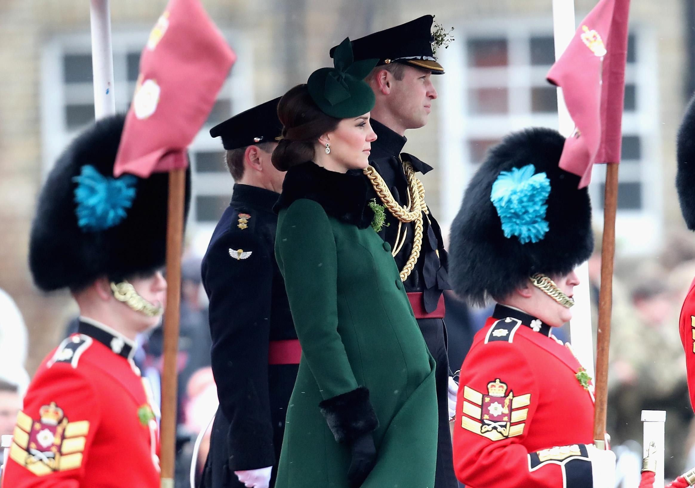 Вагітна Кейт Міддлтон вразила стильним образом до Дня святого Патрика: фото Вагітна Кейт Міддлтон вразила стильним образом до Дня святого Патрика: фото