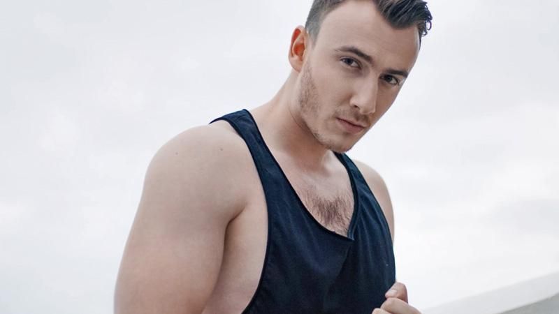 Обнаженные девушки станцевали в новом клипе певца Ivan Navi: видео Обнаженные девушки станцевали в новом клипе певца Ivan Navi: видео