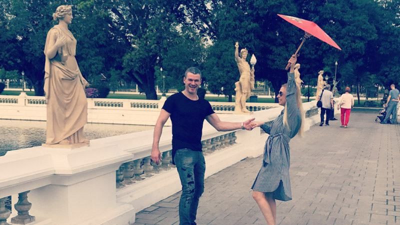 Співаки Тоня Матвієнко та Арсен Мірзоян похизувались кадрами з розкішного відпочинку в Таїланді Співаки Тоня Матвієнко та Арсен Мірзоян похизувались кадрами з розкішного відпочинку в Таїланді