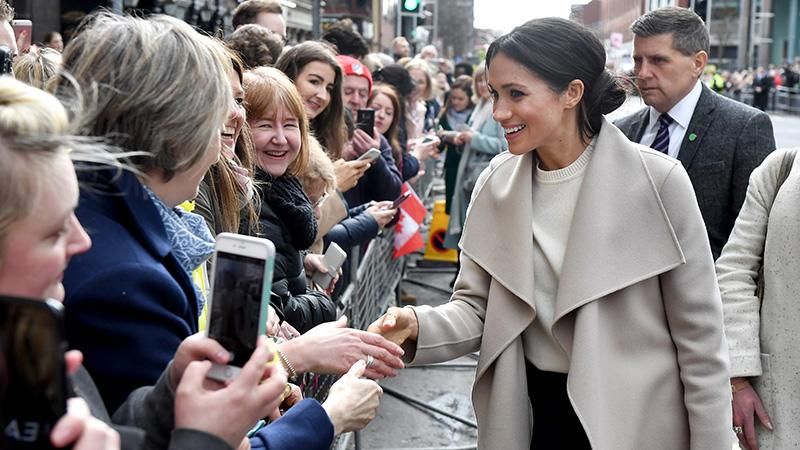 Меган Маркл засвітилась у брендовому одязі від Вікторії Бекхем: фото Меган Маркл засвітилась у брендовому одязі від Вікторії Бекхем: фото