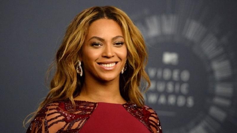 Роскошная Бейонсе примерила образ скромной леди: волшебные фото Роскошная Бейонсе примерила образ скромной леди: волшебные фото