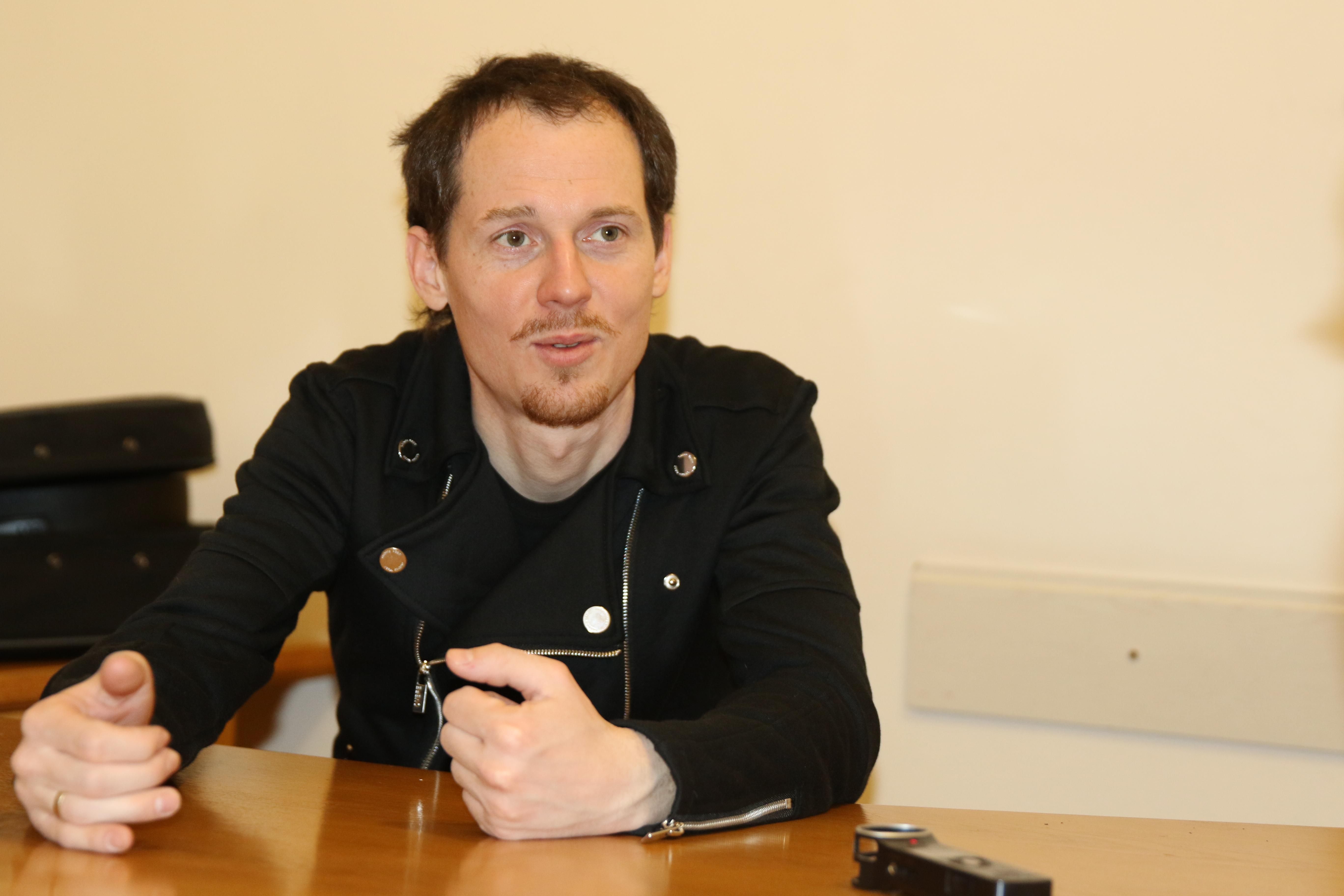 Сергей Василюк: Поездки на фронт – поиск праздника Сергей Василюк: Поездки на фронт – поиск праздника